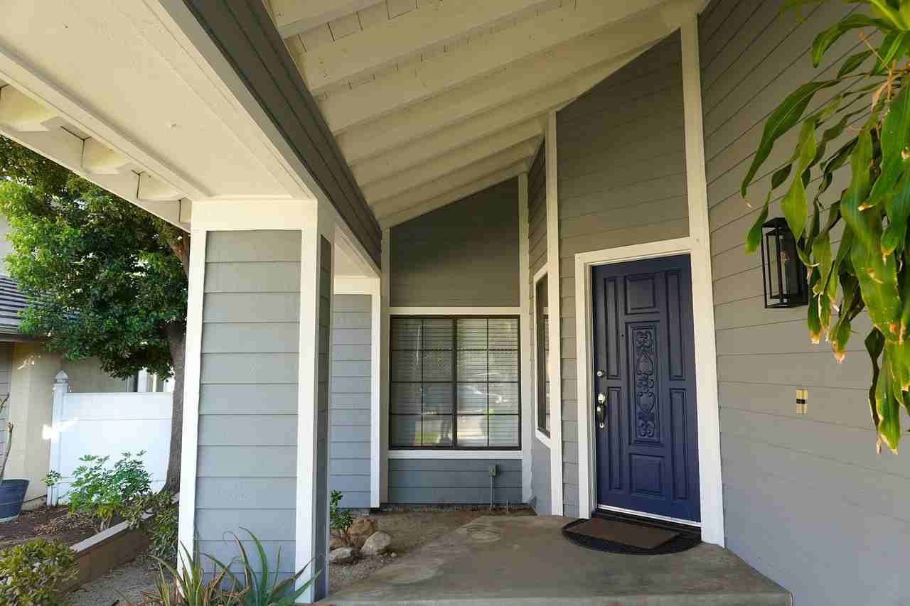 10386 Meadow Creek Dr - Photo 4 of 44