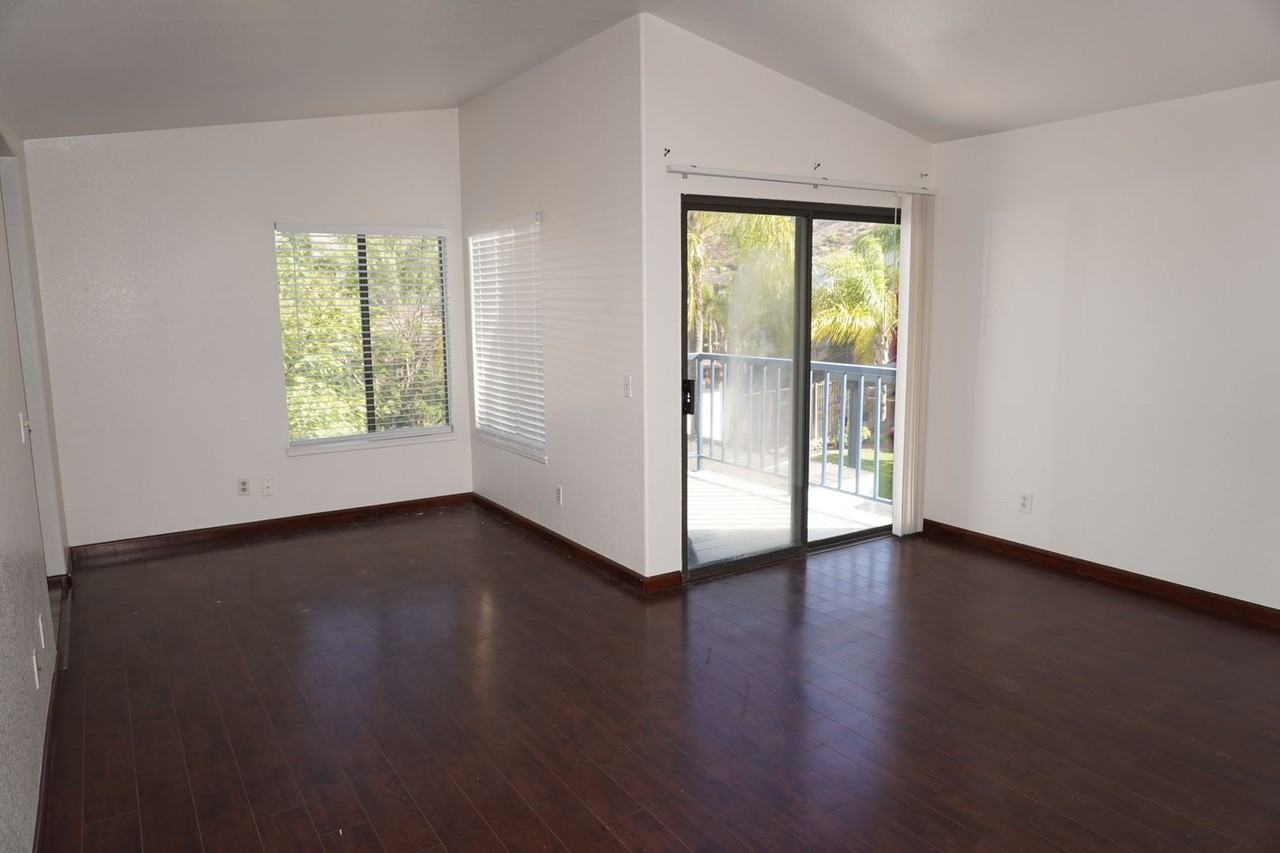 10386 Meadow Creek Dr - Photo 4 of 44