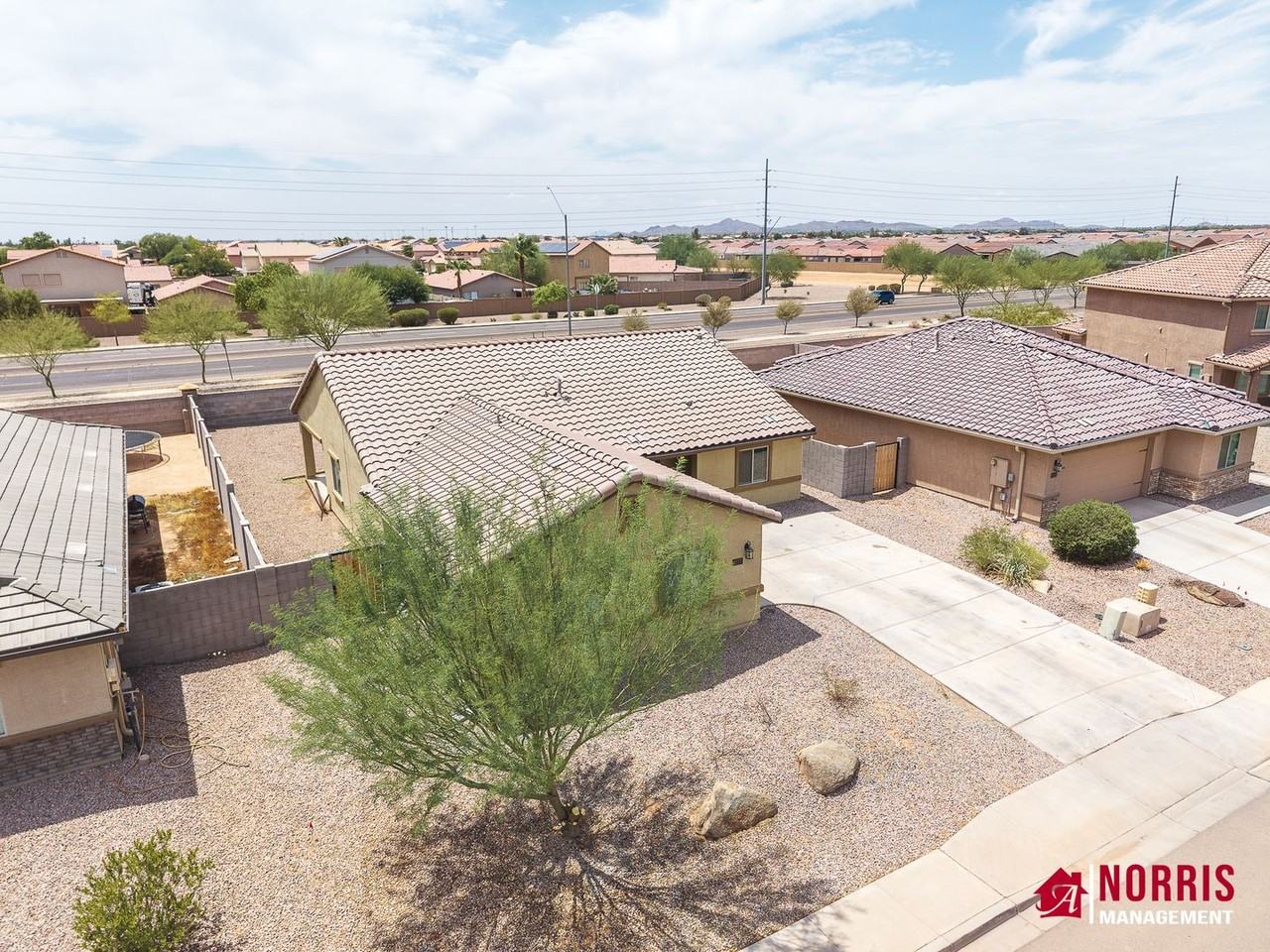 2577 N Agave Ln - Photo 4 of 45