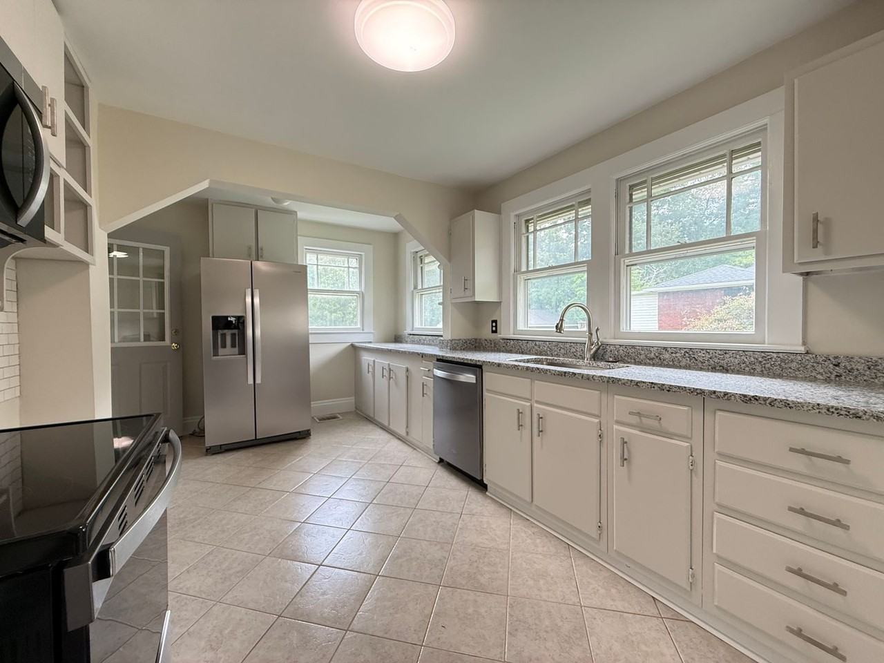 103 Tabor St - Photo 2 of 16