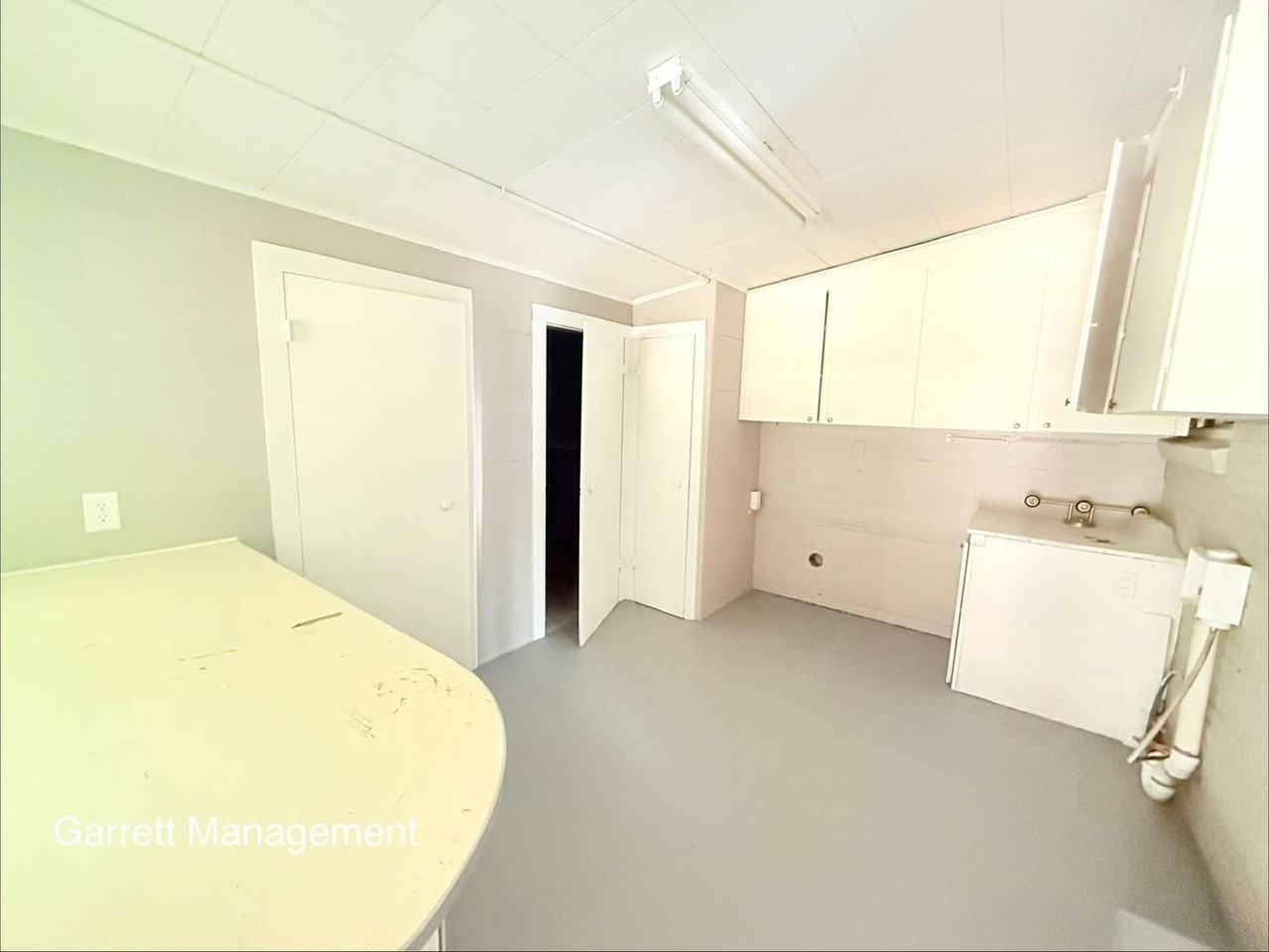 204 S Porter St - Photo 6 of 14