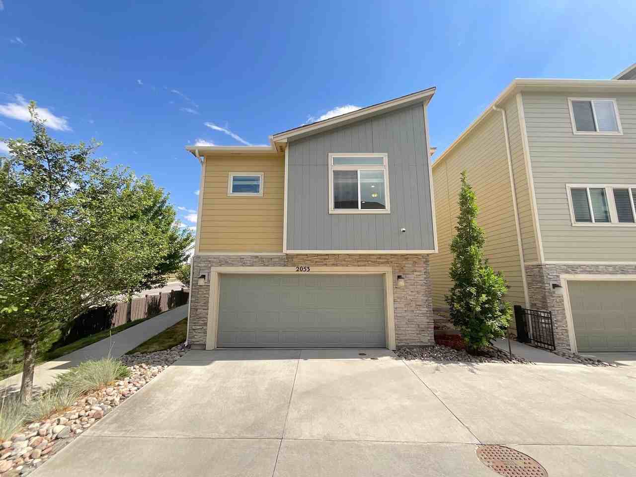 2053 Alperton Hts - Photo 2 of 27