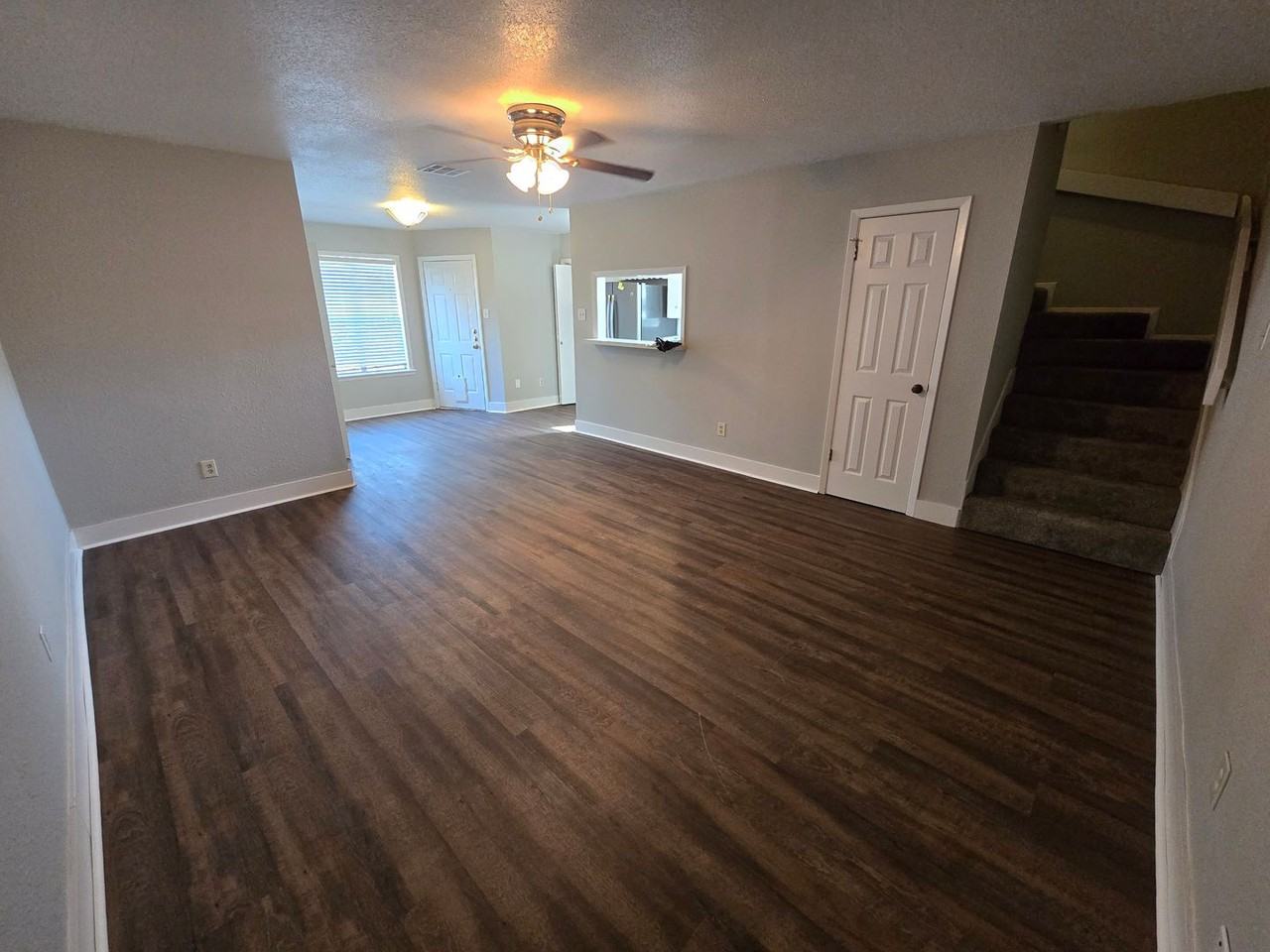 1309 Airline Dr - Photo 3 of 17