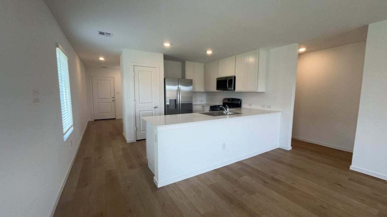 2700 Nw 203rd St - Photo 4 of 16