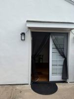 featured image of 11 Baxter Pl