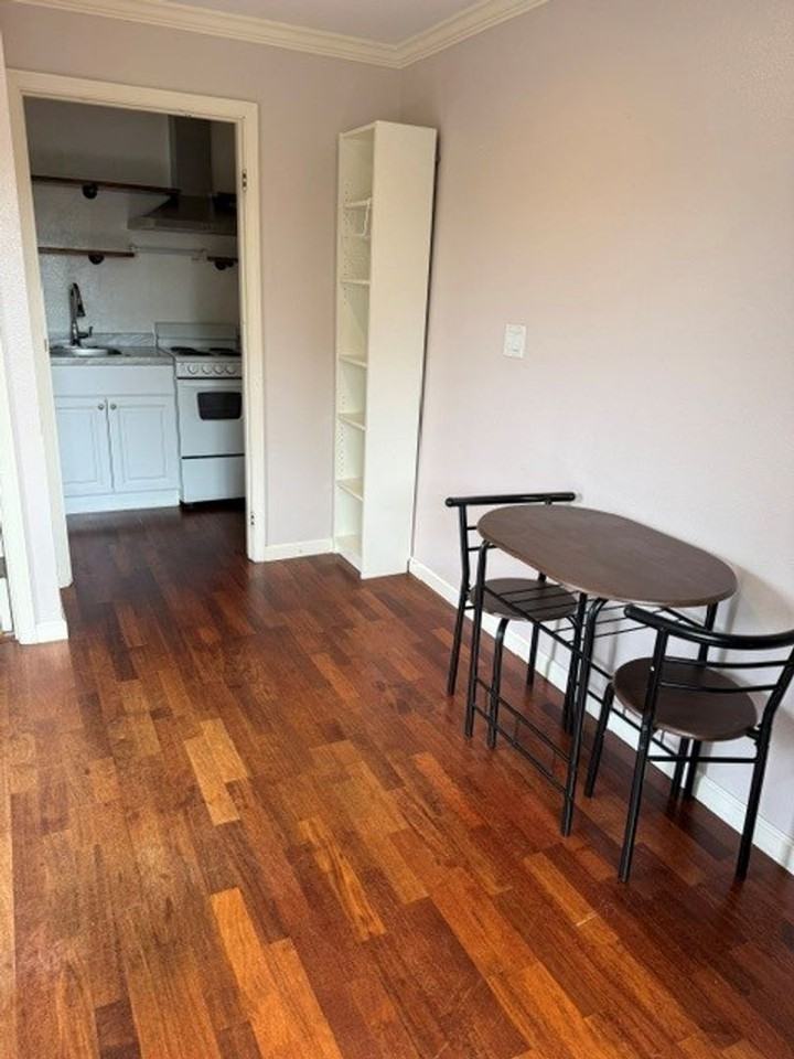 11 Baxter Pl - Photo 4 of 9