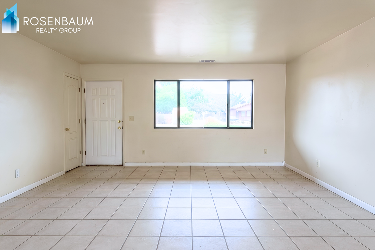 3442 N Greg Dr - Photo 2 of 11