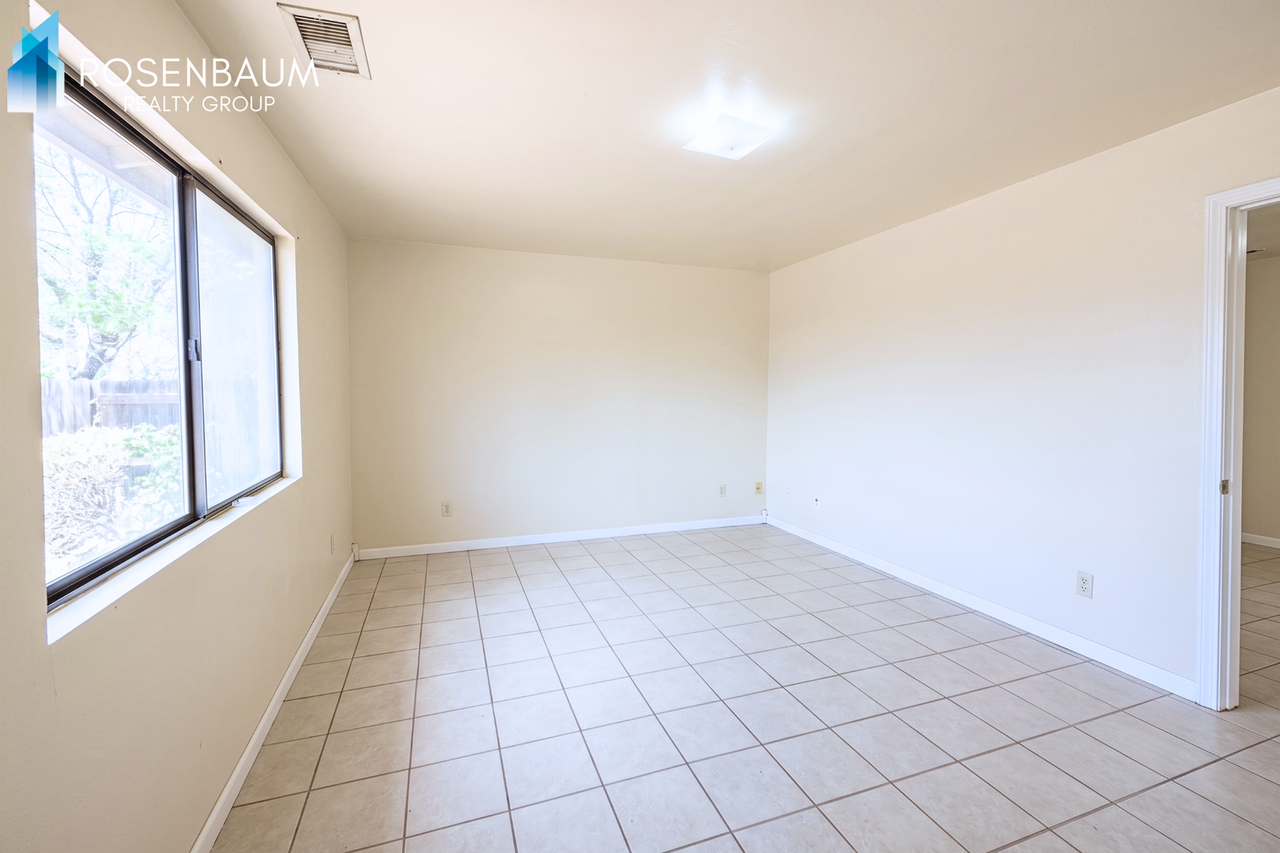 3442 N Greg Dr - Photo 7 of 11
