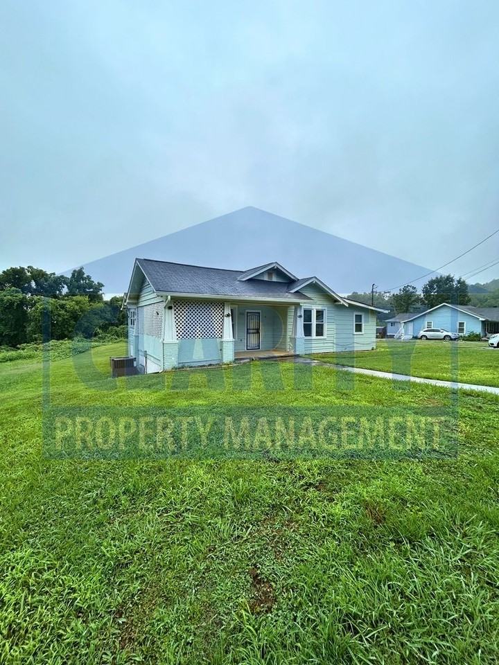 920 East Ave - Photo 2 of 30