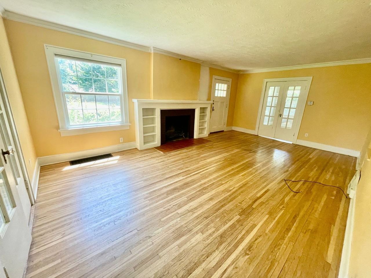 1715 S Kimbrough Ave - Photo 7 of 30