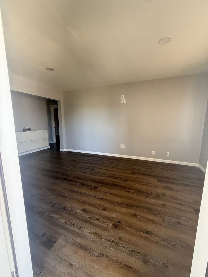 5424 W 123rd Pl - Photo 3 of 16