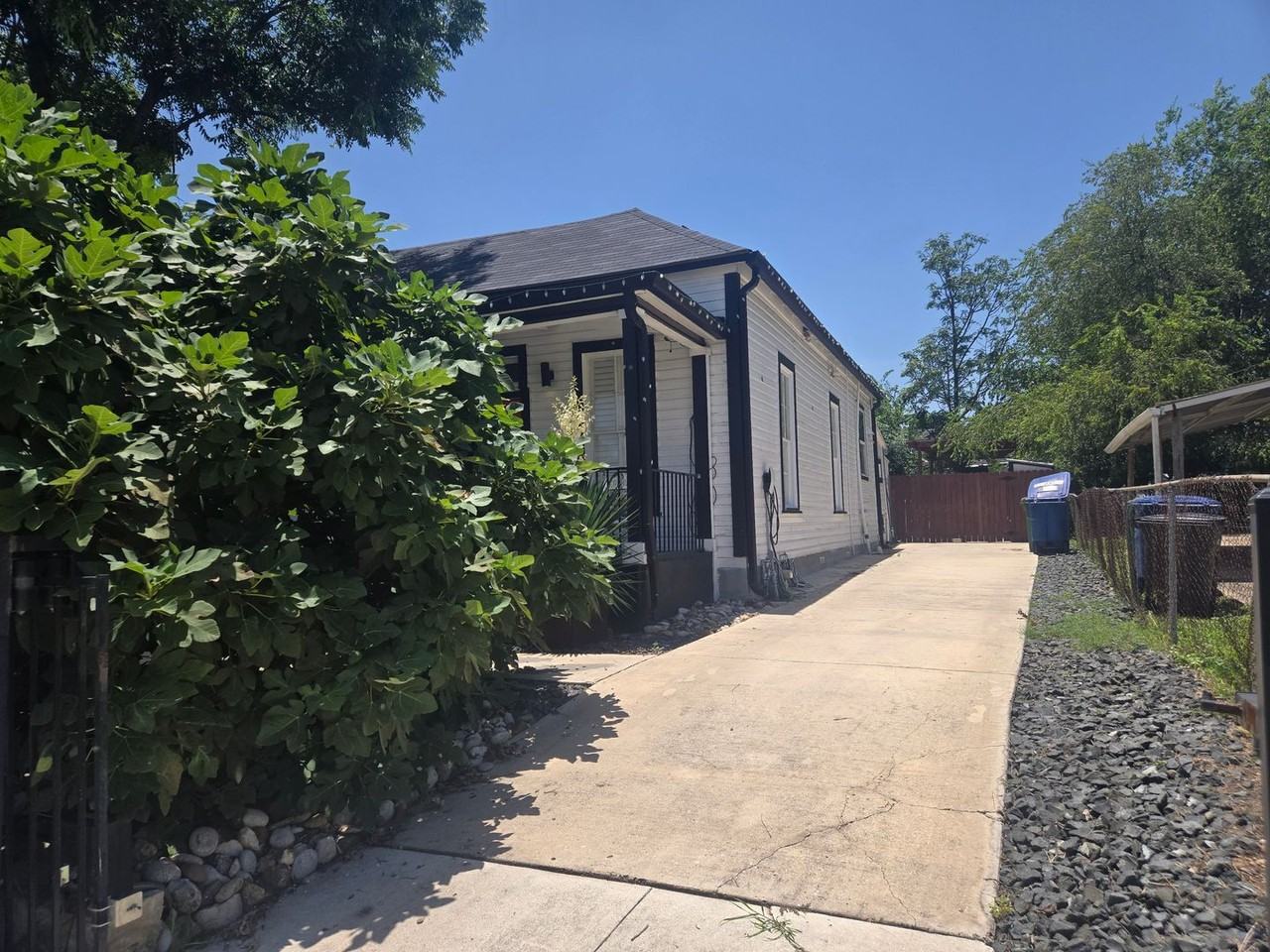 1118 Nolan St - Photo 5 of 45