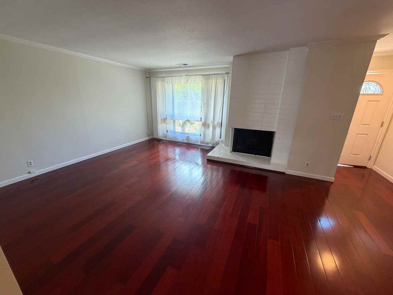 3423 Catalina Ave - Photo 4 of 15