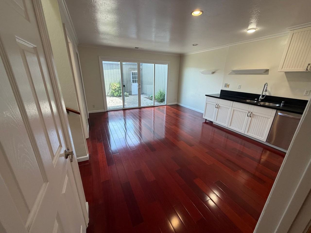 3423 Catalina Ave - Photo 5 of 15