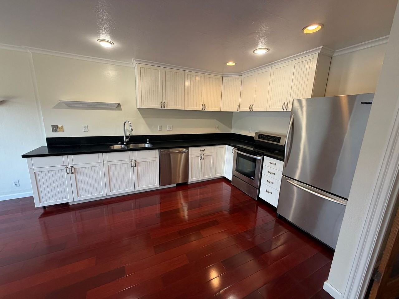 3423 Catalina Ave - Photo 6 of 15
