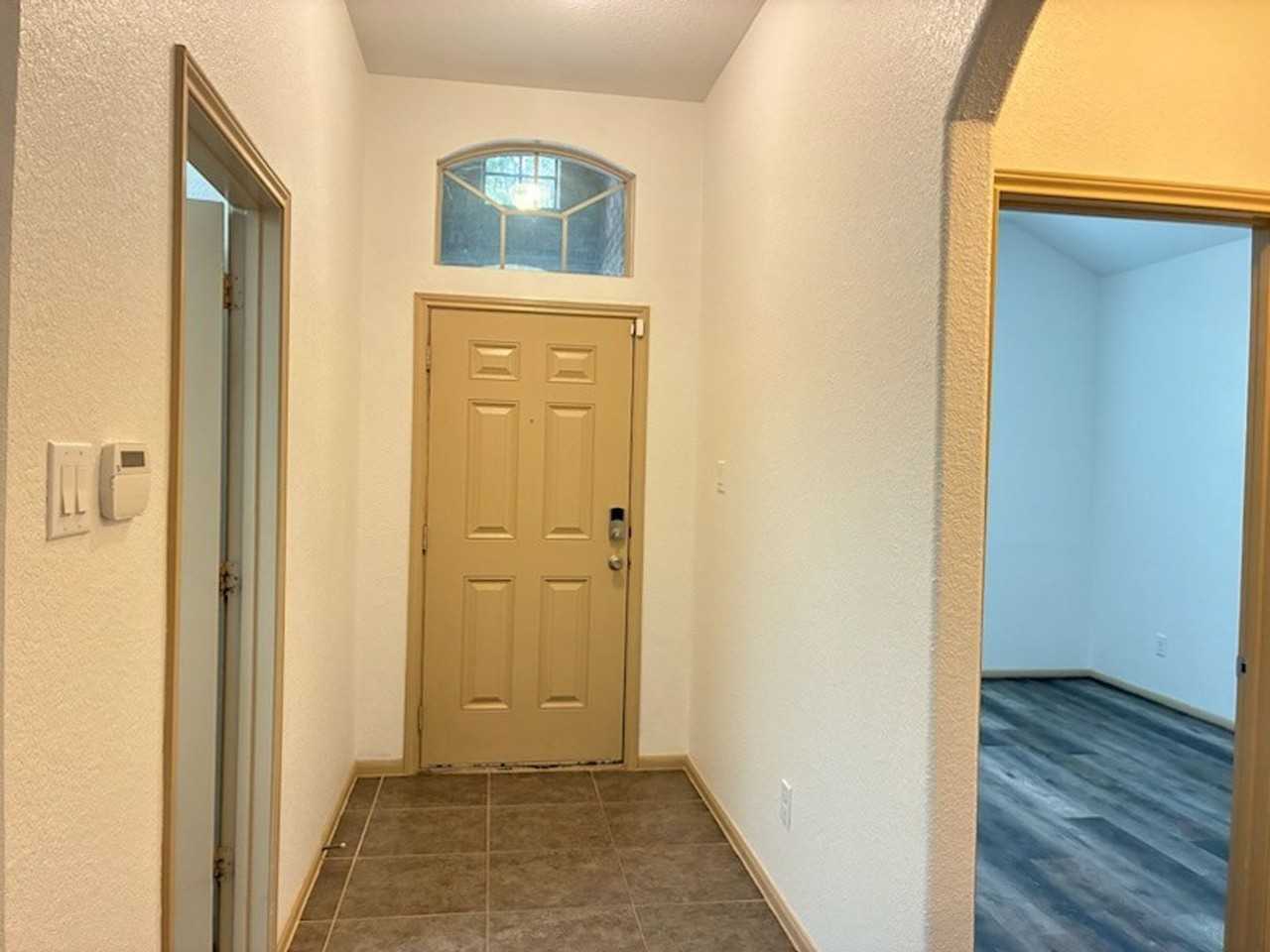 7042 Windy Run Ct - Photo 7 of 39