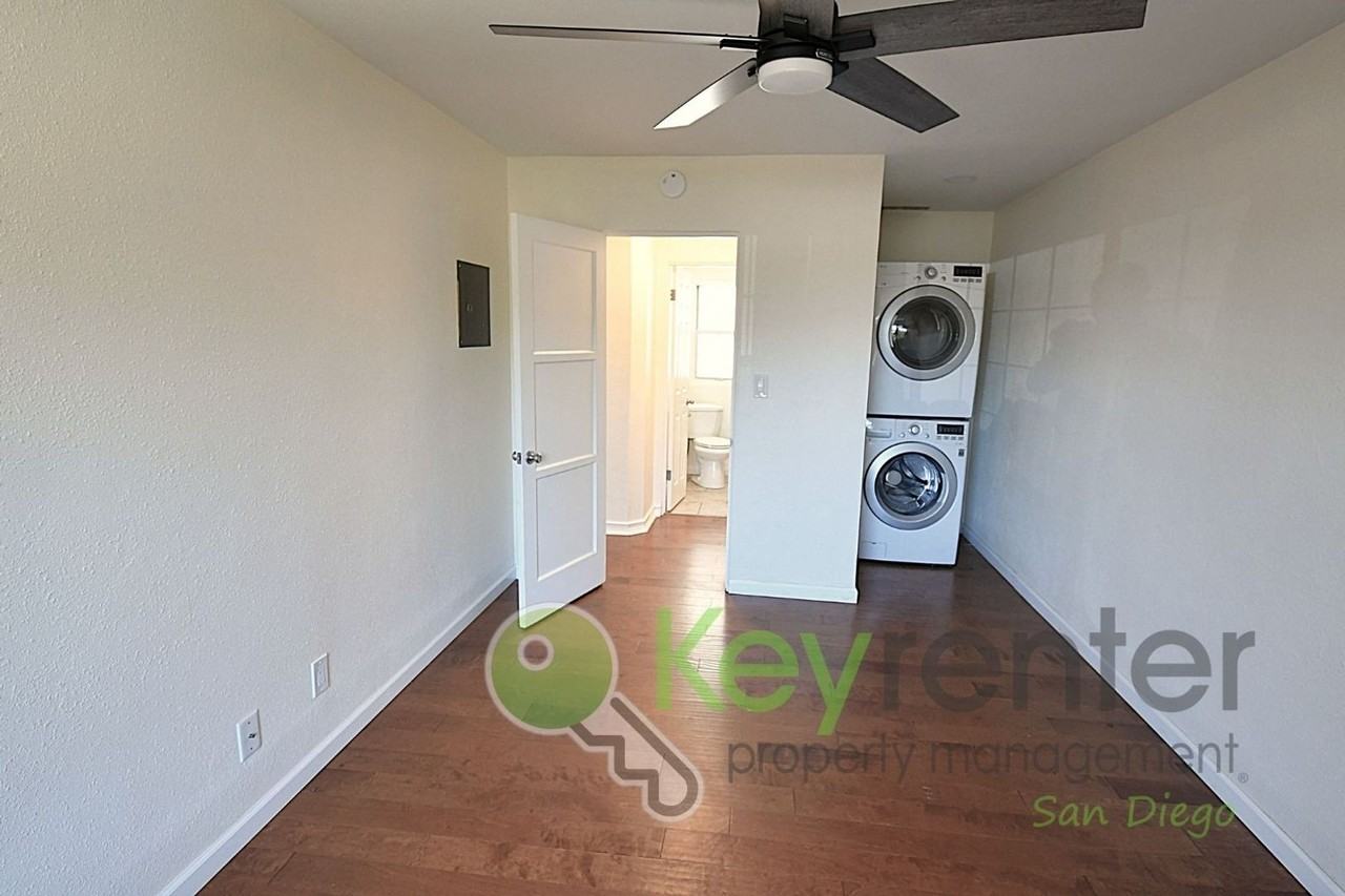 4515 55th St - Photo 3 of 14