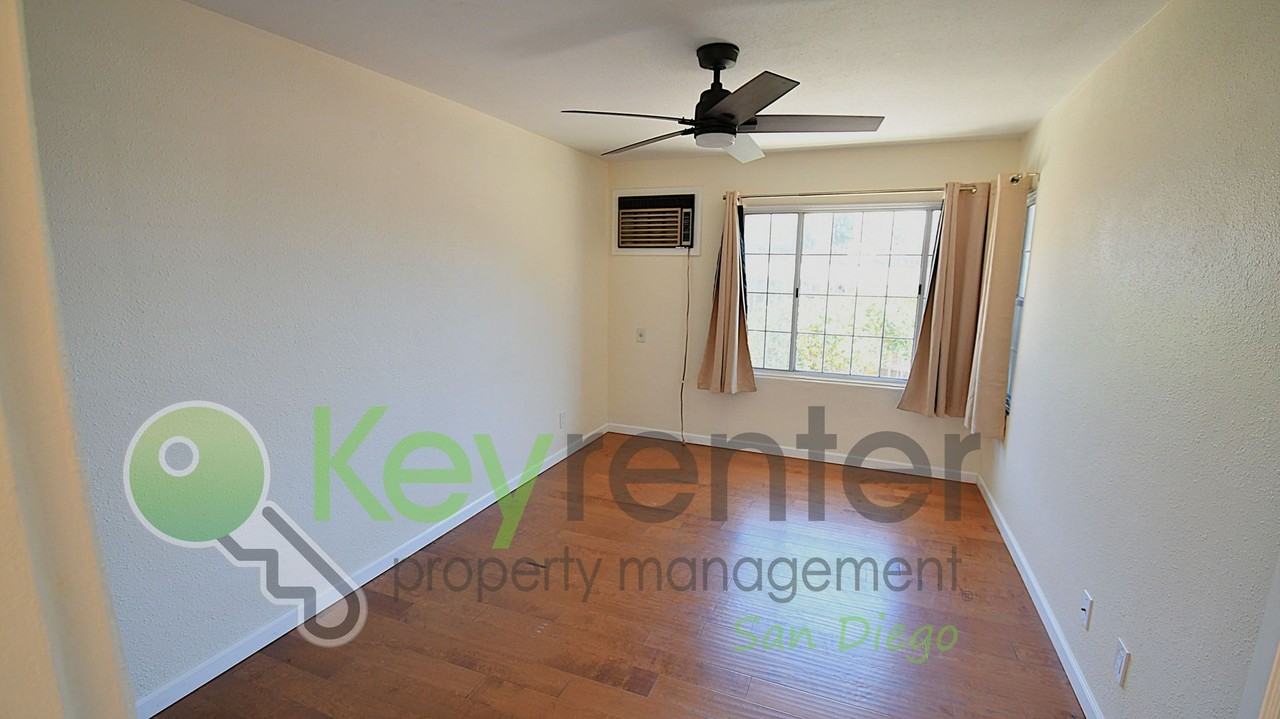 4515 55th St - Photo 5 of 14
