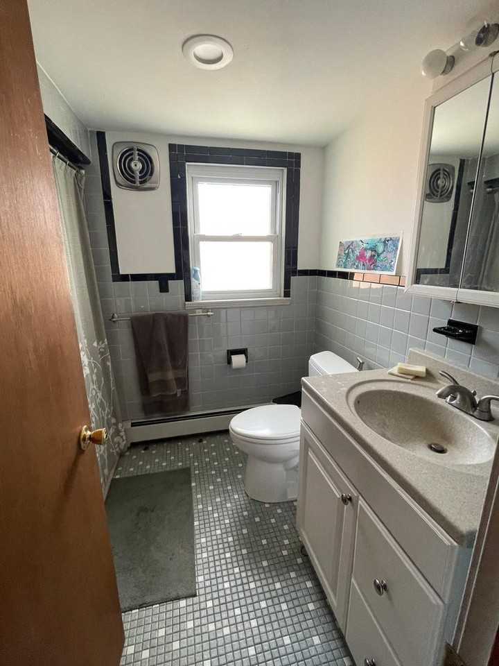 19 Mapleton St - Photo 6 of 13