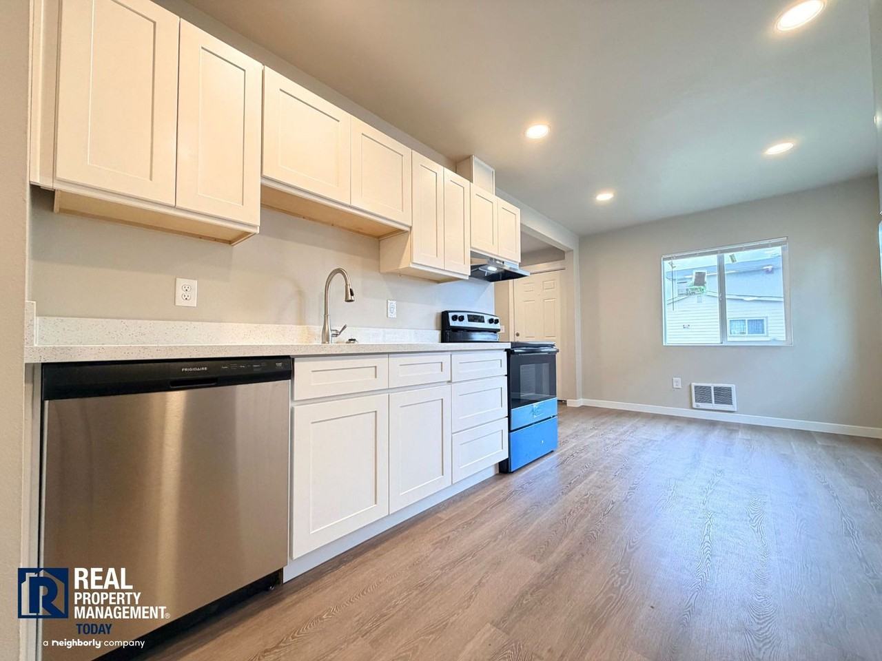212 128th St S - Photo 3 of 16