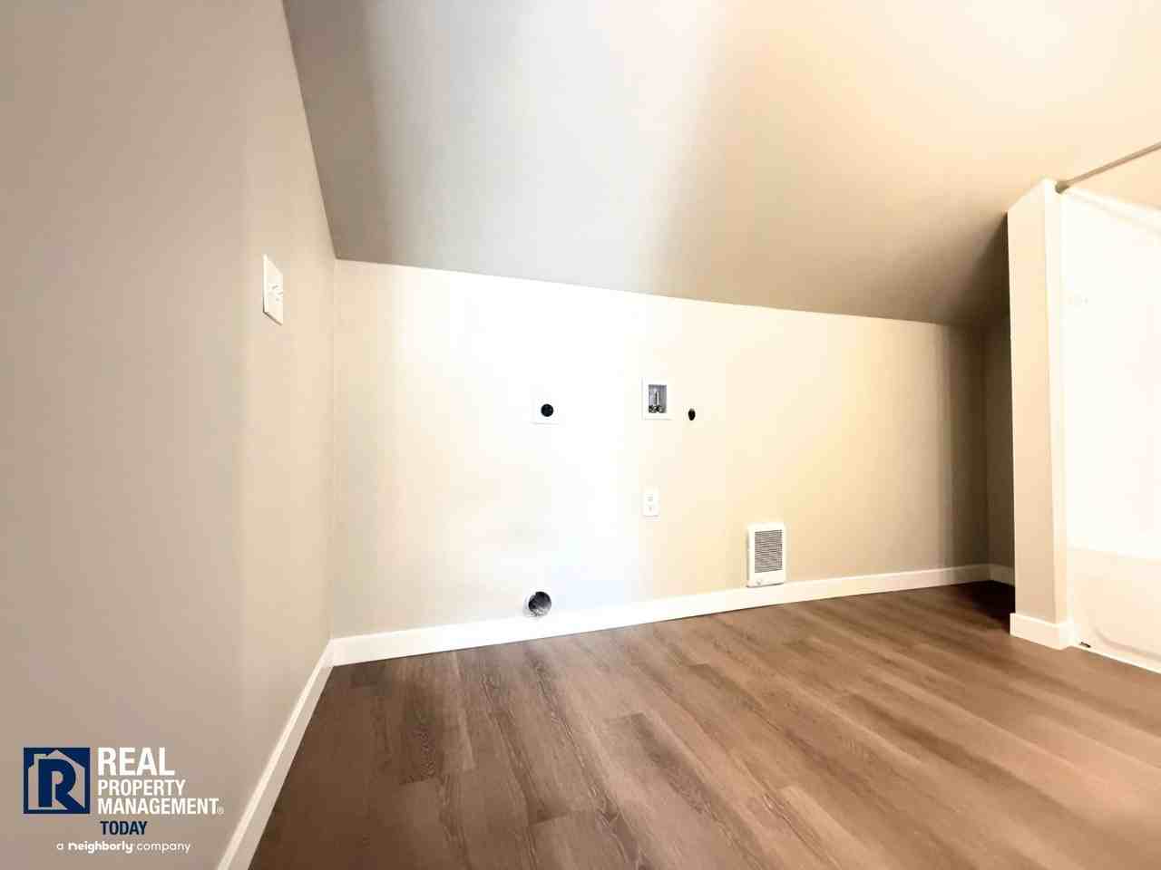 212 128th St S - Photo 7 of 16