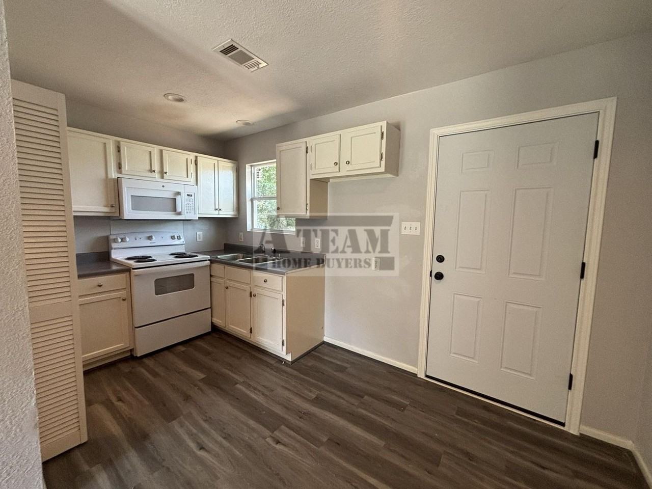 124 Timbercrest Dr - Photo 2 of 18