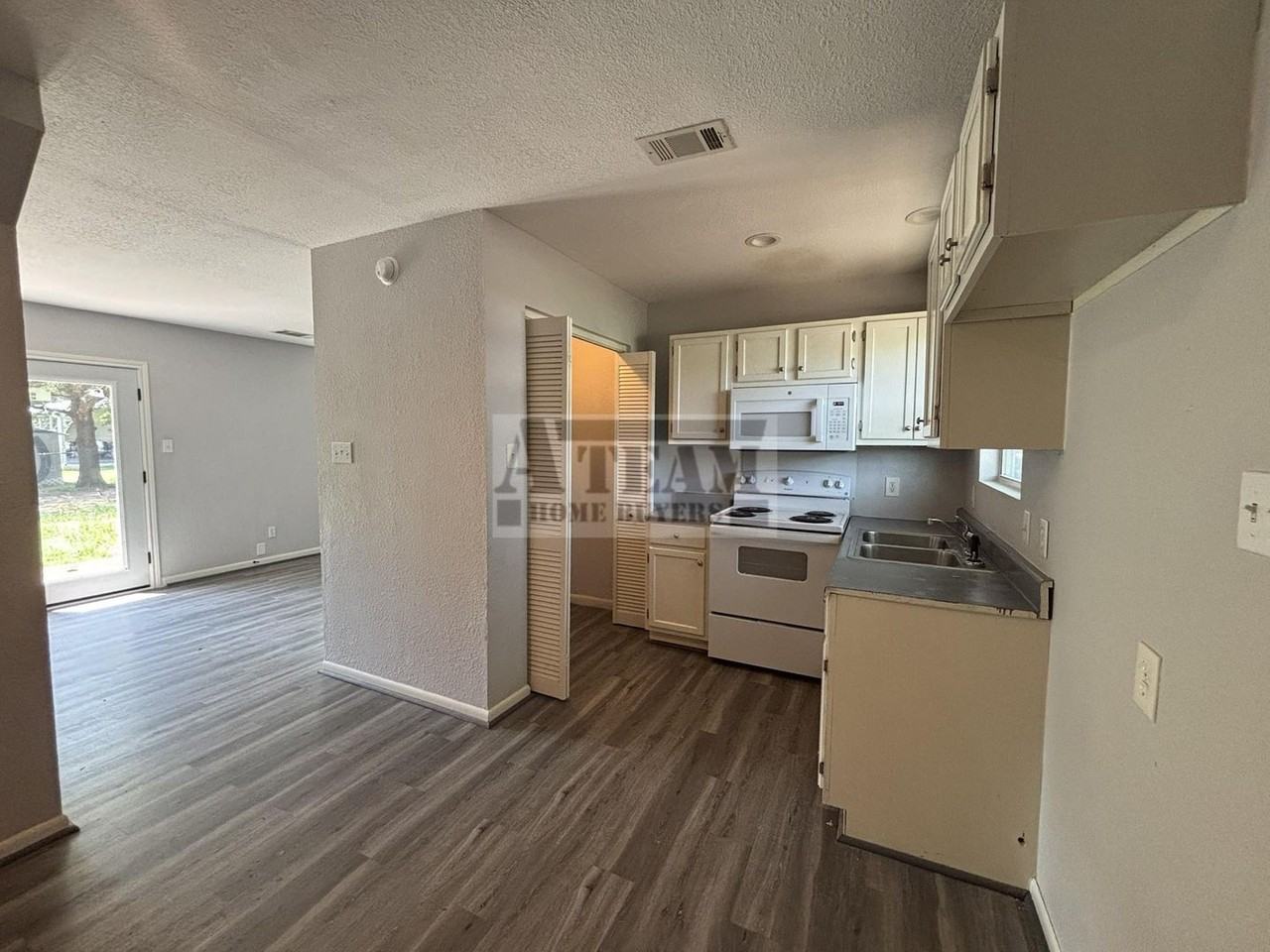 124 Timbercrest Dr - Photo 3 of 18