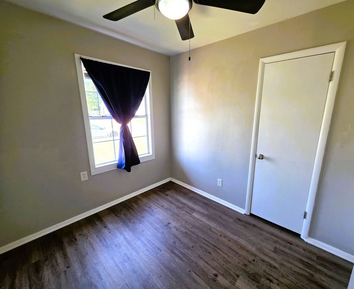 3104 Se 21st St - Photo 3 of 9