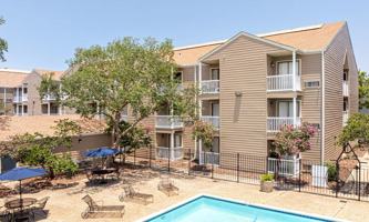 featured image of 3801 W Napoleon Ave