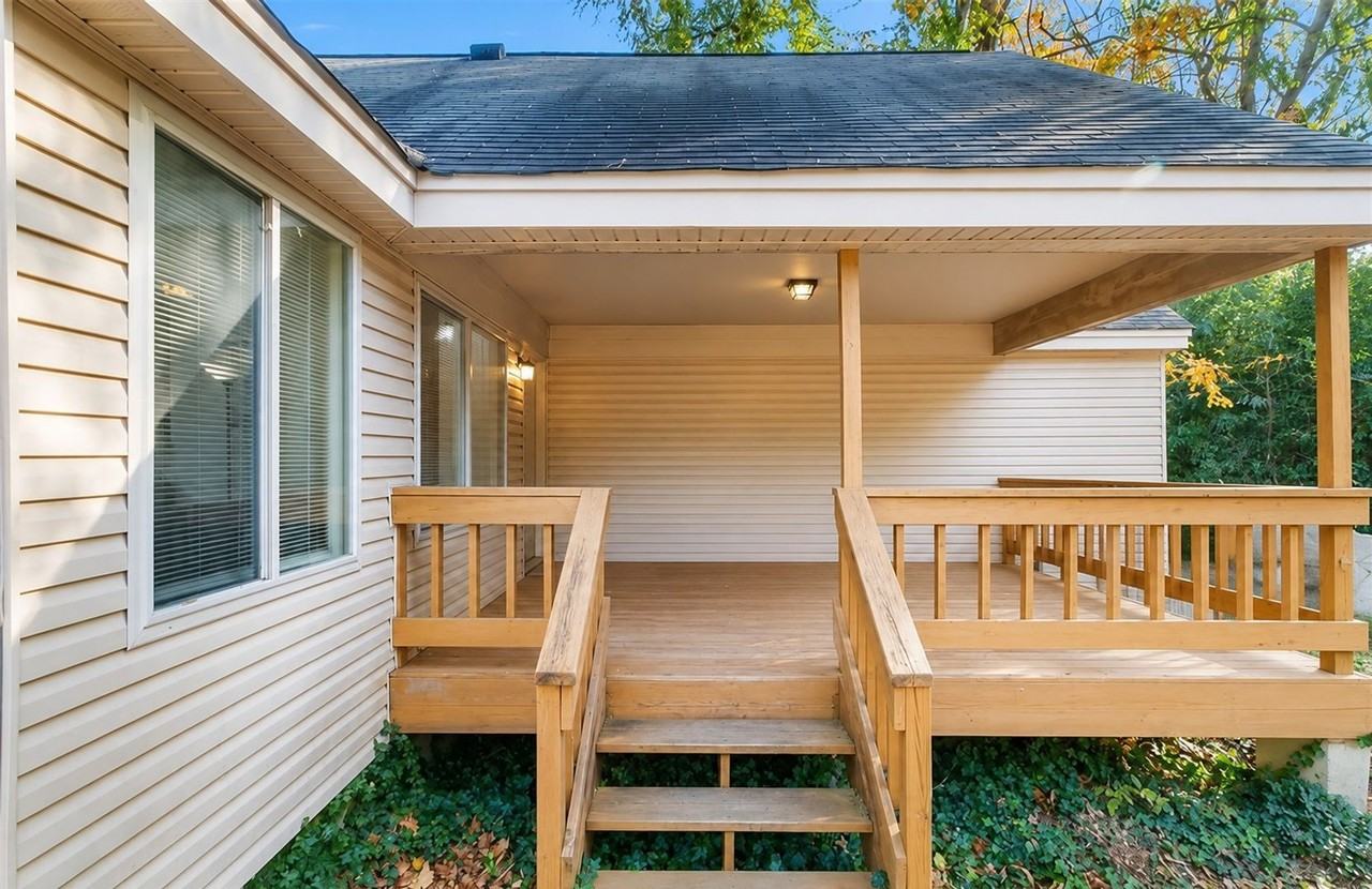 116 Mimosa Dr - Photo 4 of 16