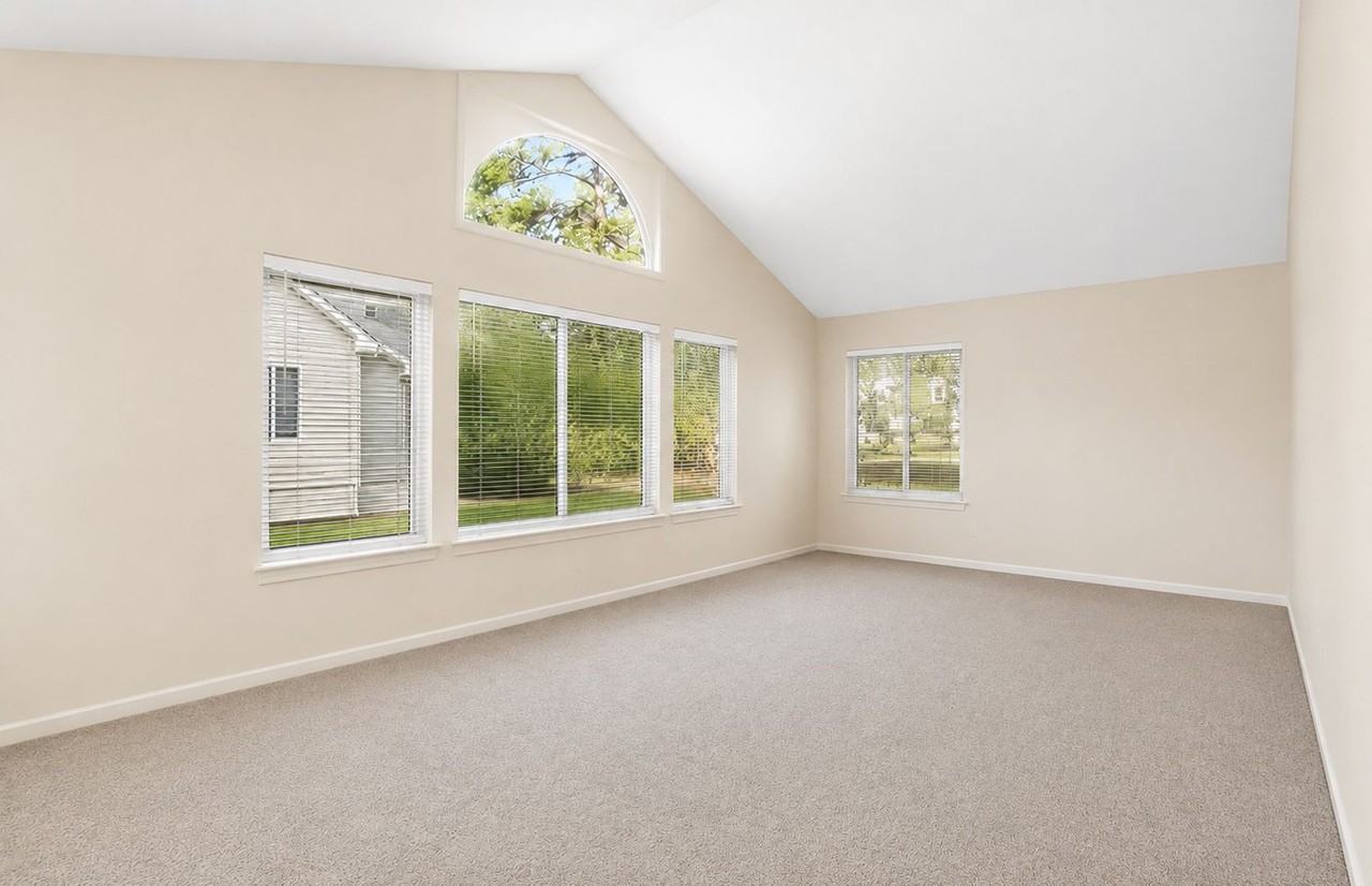 116 Mimosa Dr - Photo 5 of 16