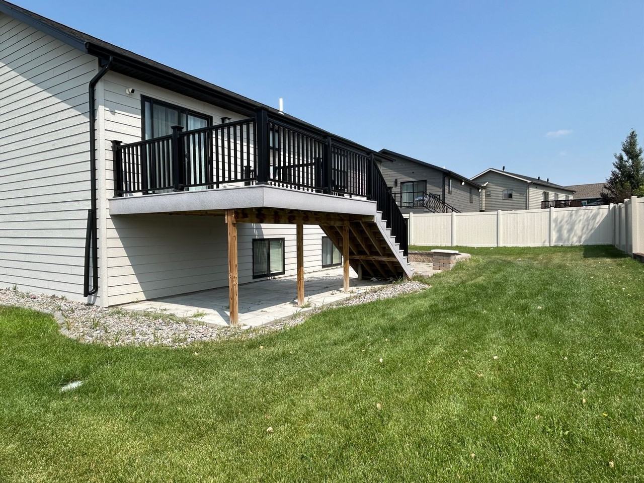 3214 Cody Dr - Photo 3 of 4