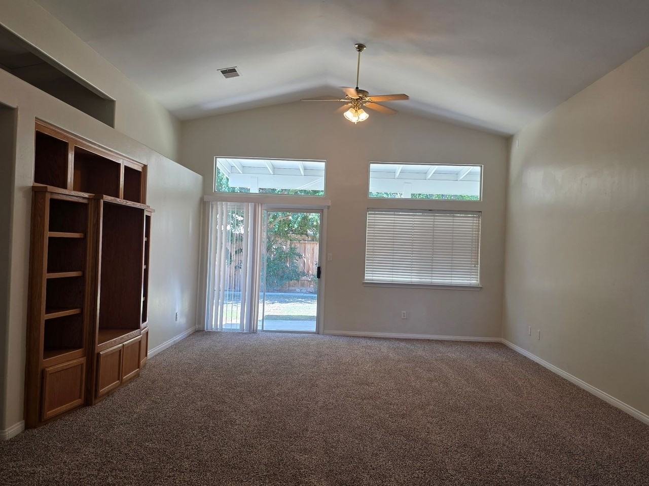 10104 Brookline Woods Dr - Photo 4 of 22
