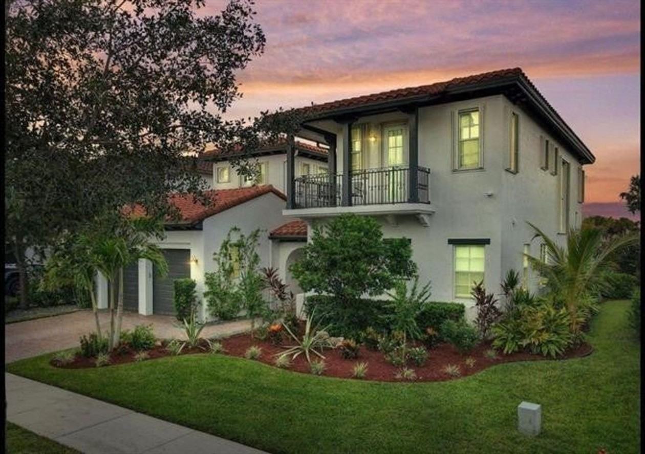 8158 Nw 124th Ter - Photo 6 of 10