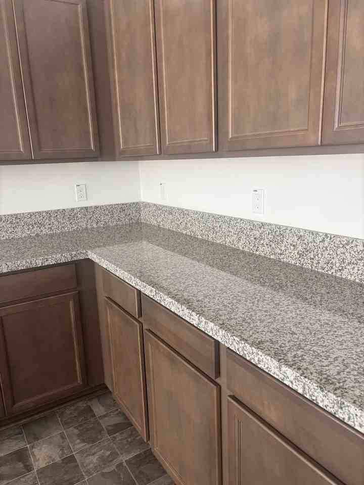 4061 Hudson Ln - Photo 3 of 14