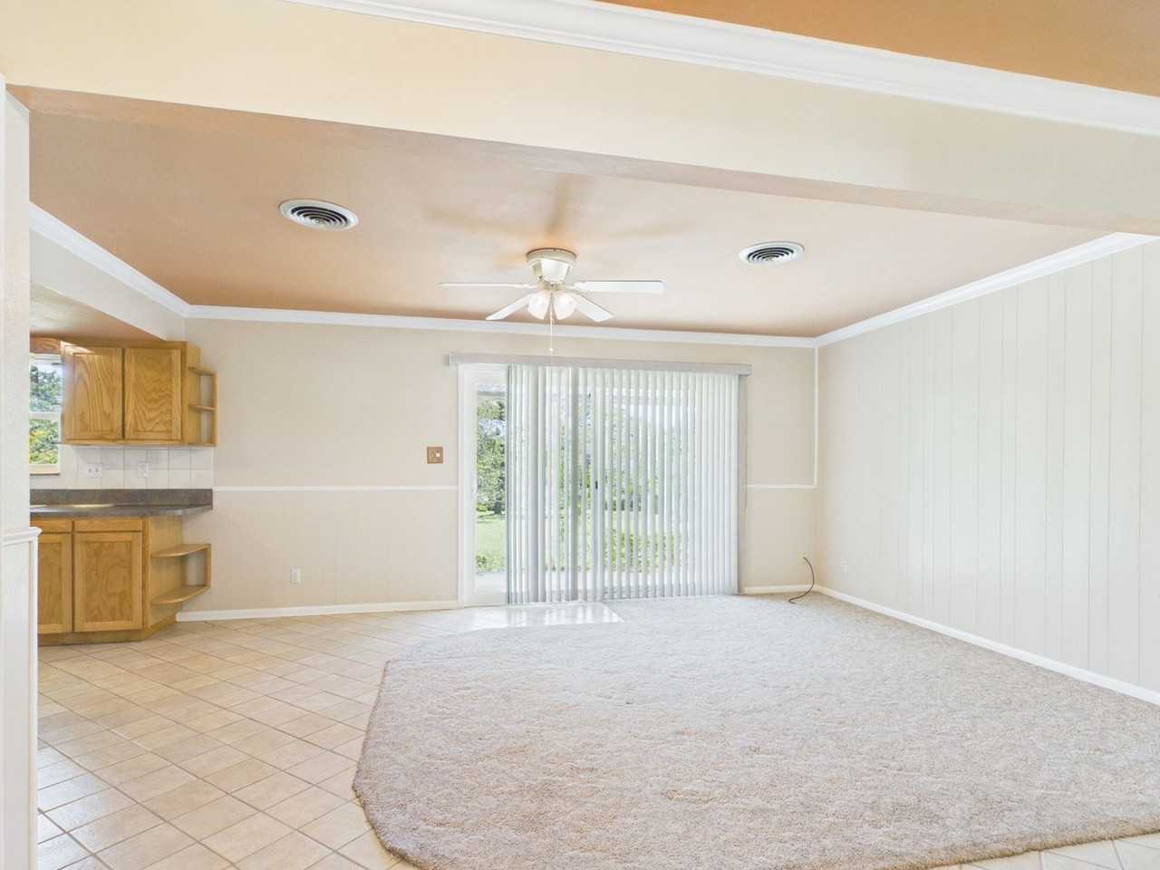 1206 Crenwelge Dr - Photo 2 of 20
