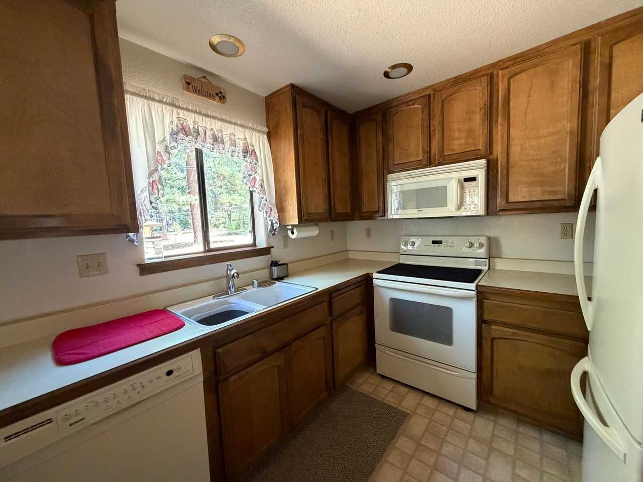 1292 Tata Ln - Photo 7 of 18