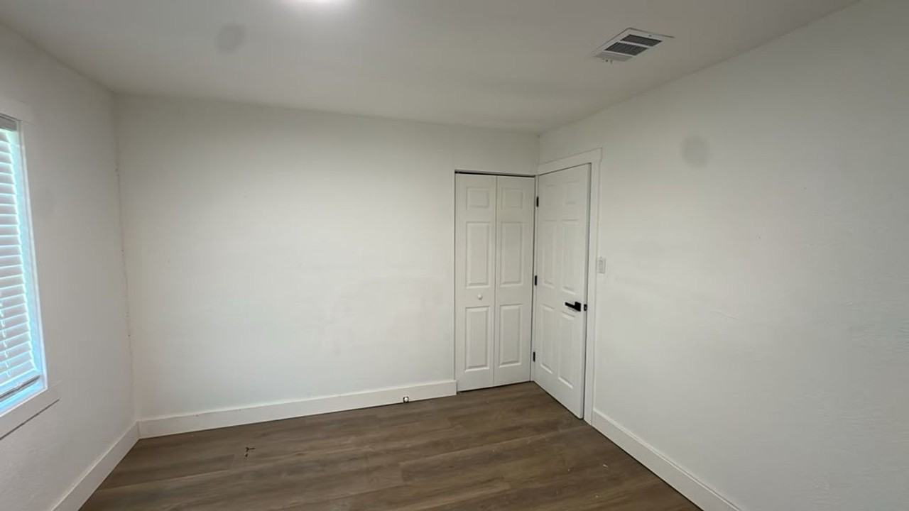 8013 Talton St - Photo 5 of 17
