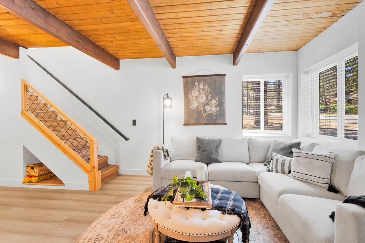 279 Los Angeles Ave - Photo 7 of 46