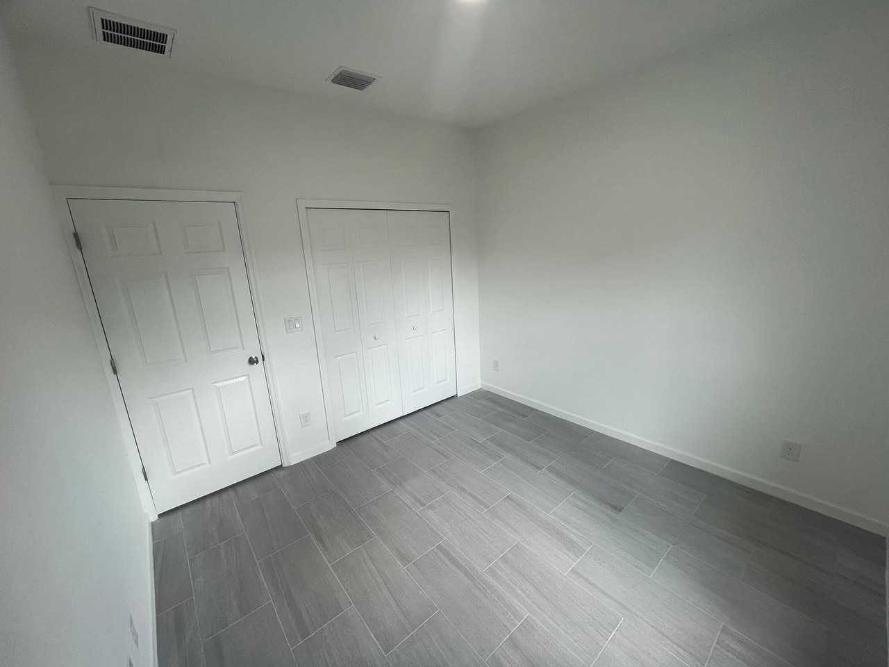 504 Alexia Ave S - Photo 6 of 19