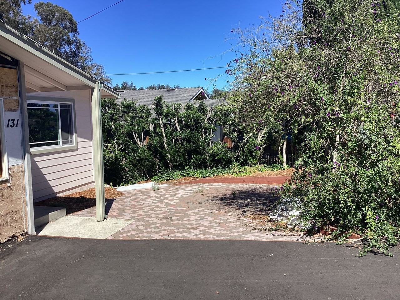 131 Sutphen St - Photo 2 of 24