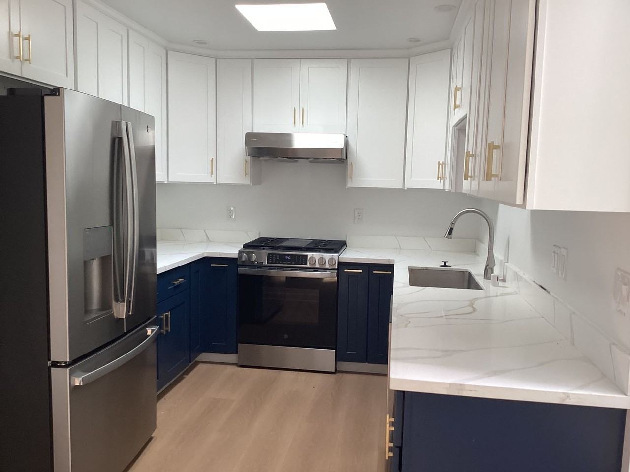 131 Sutphen St - Photo 7 of 24