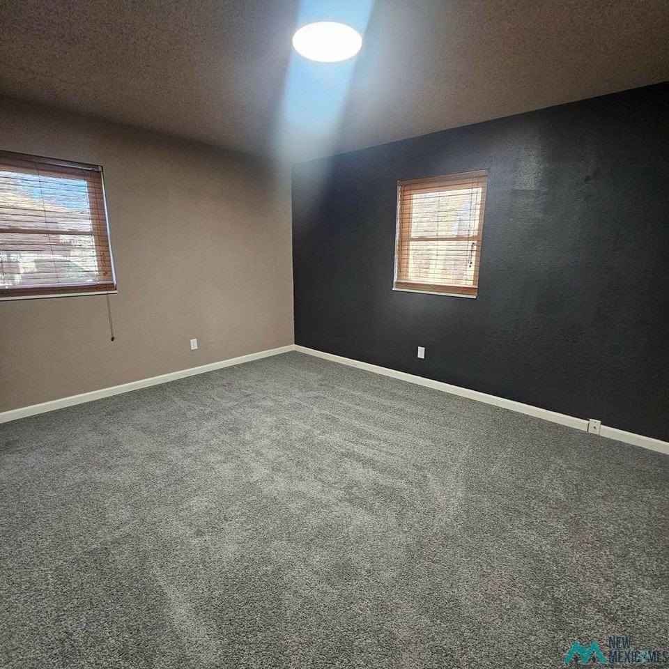 129 Tucker Cir - Photo 6 of 12
