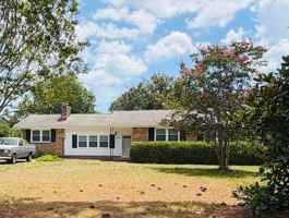 featured image of 3201 Chalmers Dr