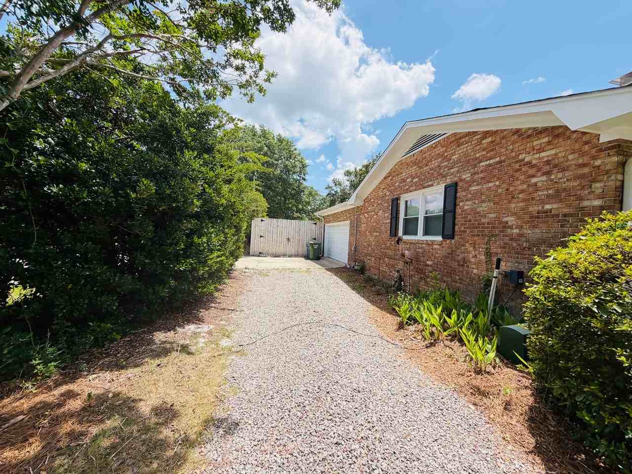 3201 Chalmers Dr - Photo 2 of 22