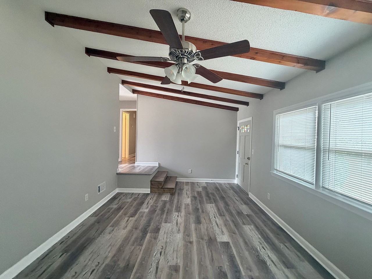 3201 Chalmers Dr - Photo 5 of 22