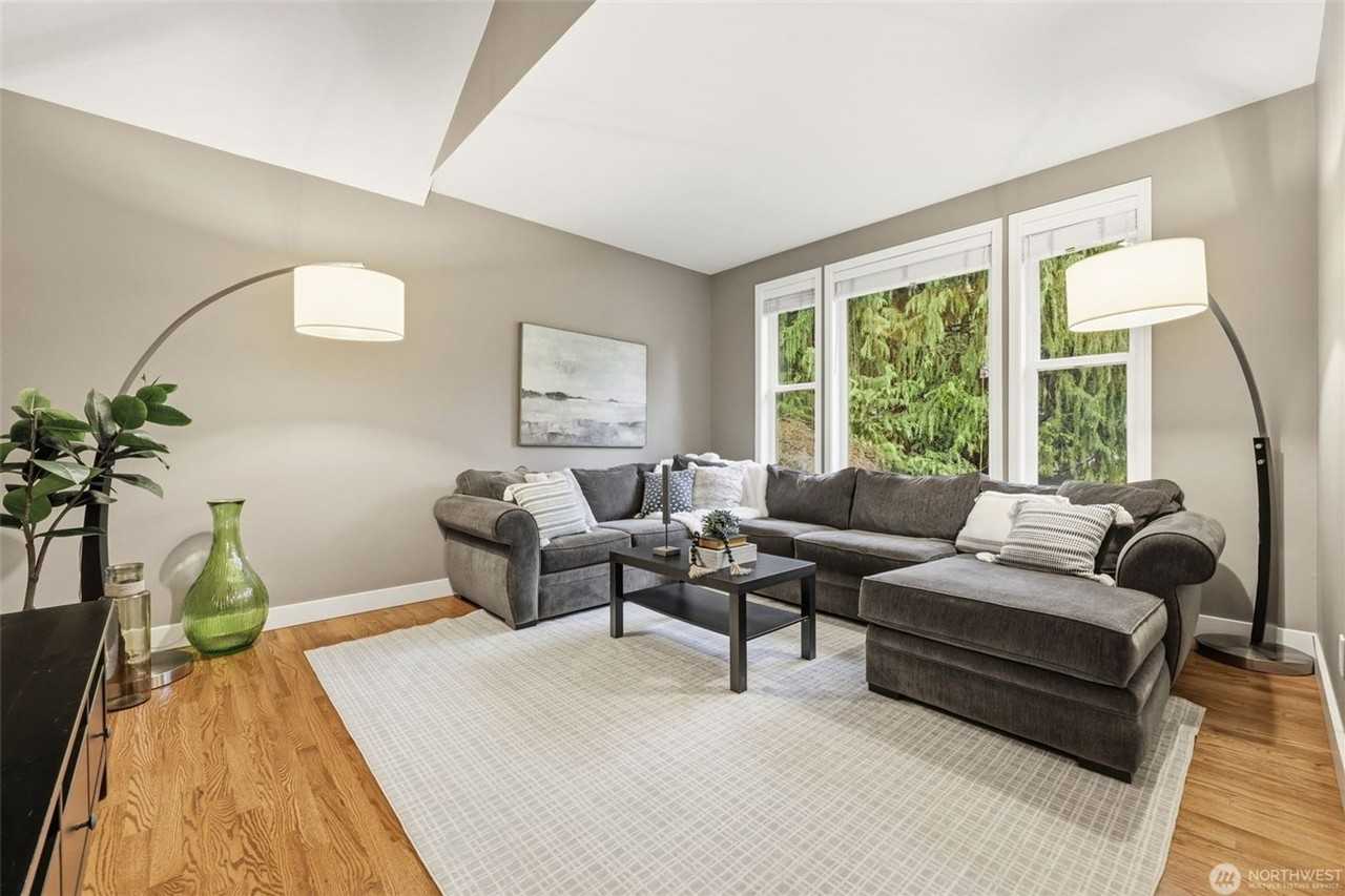 27032 Ne Dorothy St - Photo 2 of 26