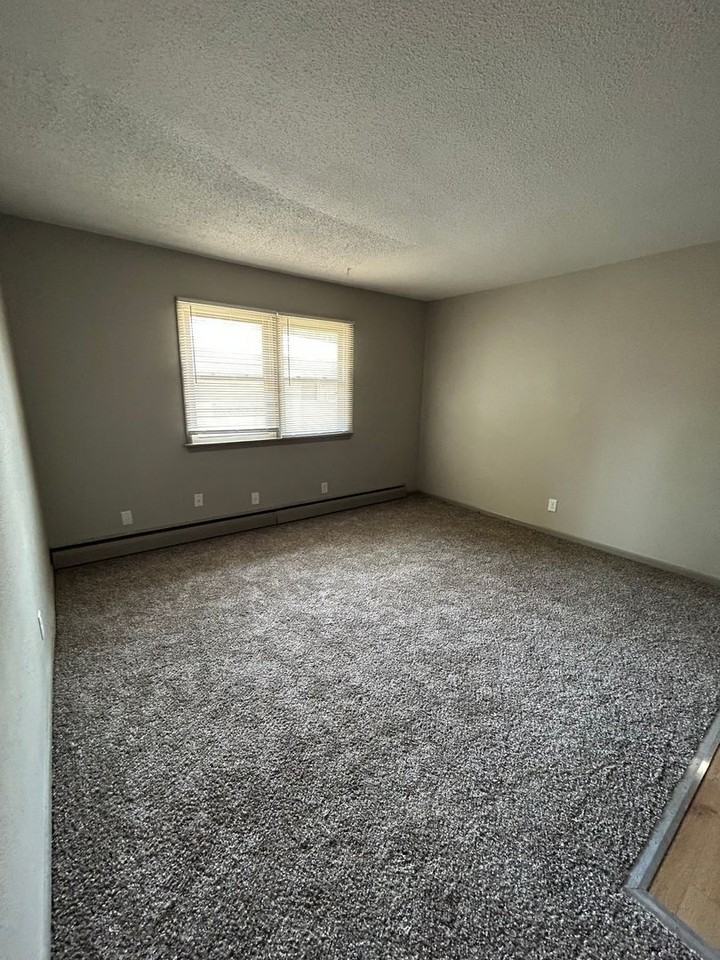 3411-3418 E 26th Street Apartments - Photo 6 of 8