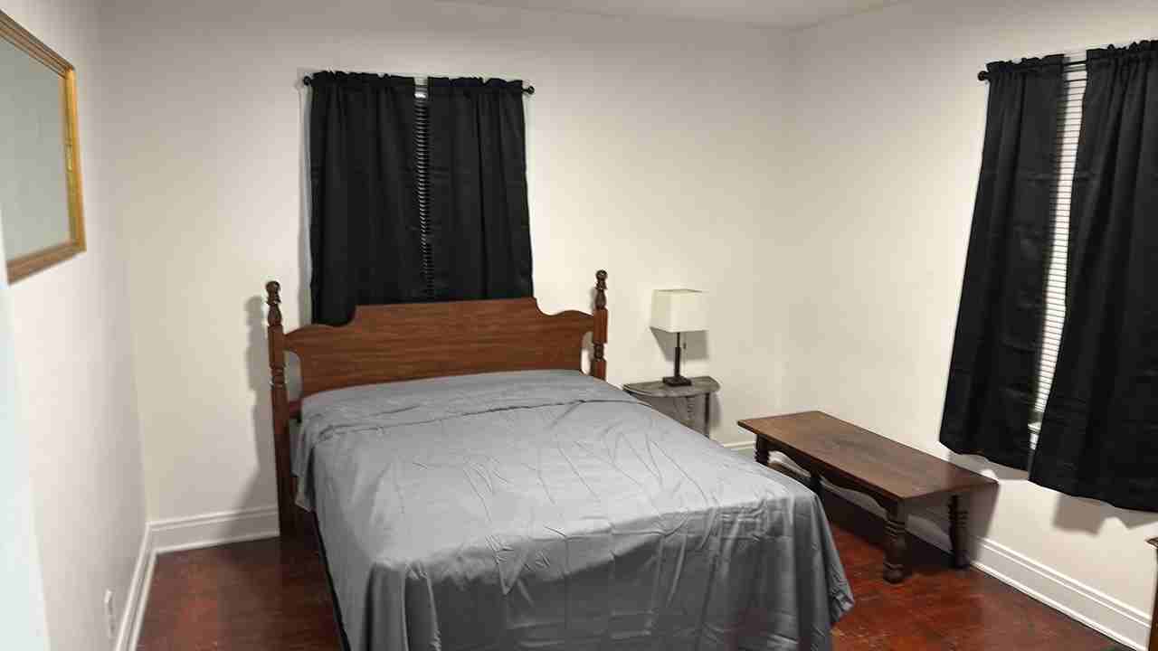 465 Randolph Avenue - Photo 6 of 11