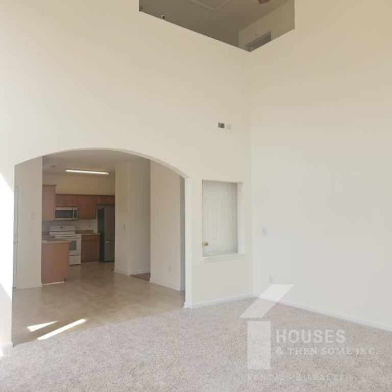 213 Worcester Ln - Photo 3 of 23